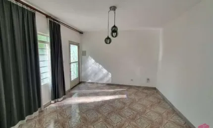 Casa com 3 quartos à venda no Centro, Jacareí  por R$ 475.000