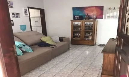 Casa com 2 quartos à venda no São João, Jacareí  por R$ 400.000