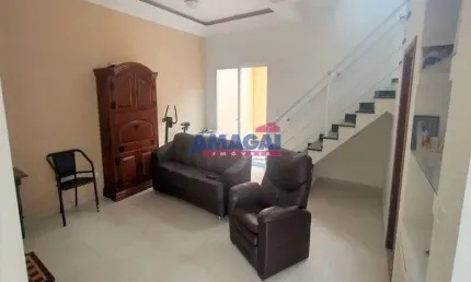 Casa com 3 quartos à venda no Jardim Didinha, Jacareí  por R$ 950.000