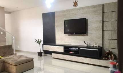 Casa com 3 quartos à venda na Cidade Salvador, Jacareí  por R$ 550.000