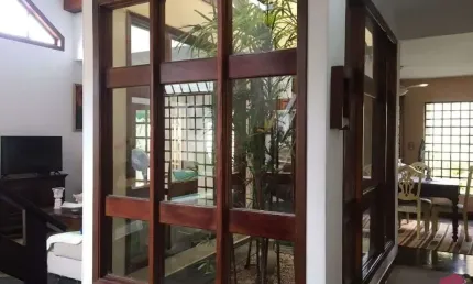 Casa com 3 quartos à venda na Cidade Jardim, Jacareí  por R$ 900.000