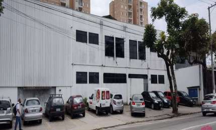 Barracão / Galpão / Depósito à venda no São João, Jacareí  por R$ 12.000.000