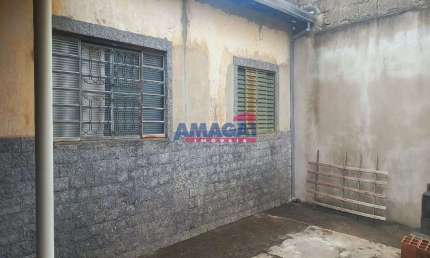 Casa com 3 quartos à venda no Jardim Paraíso, Jacareí  por R$ 260.000