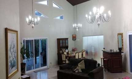 Casa com 4 quartos à venda na Vila São Sebastião, Santa Branca  por R$ 1.915.000