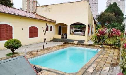 Casa com 4 quartos à venda no Centro, Jacareí  por R$ 800.000