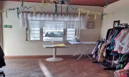 Casa com 3 quartos à venda no Jardim Santa Maria, Jacareí  por R$ 550.000
