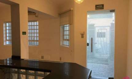 Sala comercial à venda na Vila Pinheiro, Jacareí  por R$ 450.000