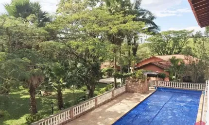 Chácara / sítio com 4 quartos à venda no Parateí do Meio, Jacareí  por R$ 1.900.000