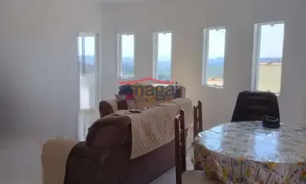 Casa com 3 quartos à venda no Jardim Leblon, Jacareí  por R$ 400.000
