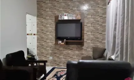 Casa com 3 quartos à venda na Cidade Salvador, Jacareí  por R$ 380.000