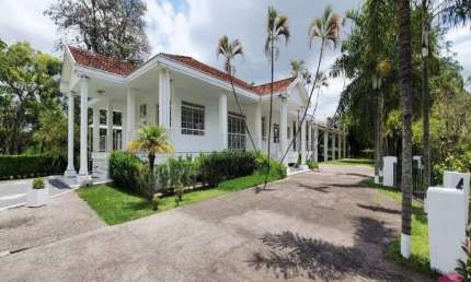 Sala comercial à venda no São João, Jacareí  por R$ 13.000.000