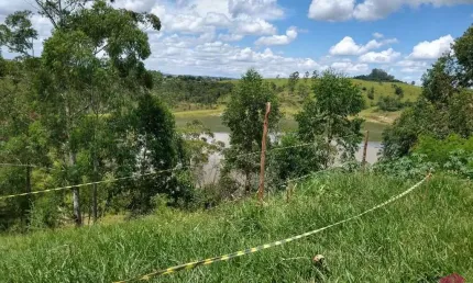 Terreno à venda no Bandeira Branca, Jacareí  por R$ 100.000