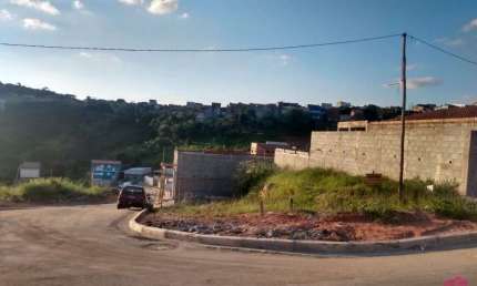 Terreno à venda no Jardim do Marquês, Jacareí  por R$ 220.000