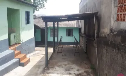 Casa à venda na Cidade Nova Jacareí, Jacareí  por R$ 180.000