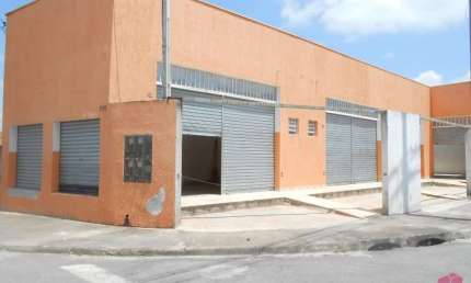 Barracão / Galpão / Depósito à venda no Residencial Parque dos Sinos, Jacareí  por R$ 590.000