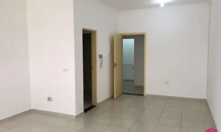 Sala comercial para alugar no Jardim Altos de Santana I, Jacareí  por R$ 900