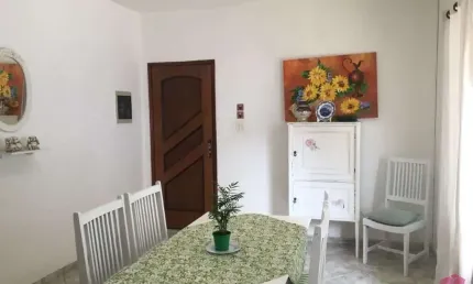 Casa com 2 quartos à venda no Jardim Siesta, Jacareí  por R$ 440.000