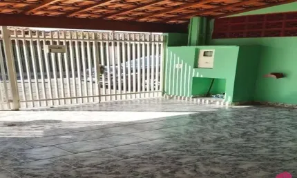 Casa com 2 quartos à venda na Cidade Jardim, Jacareí  por R$ 270.000