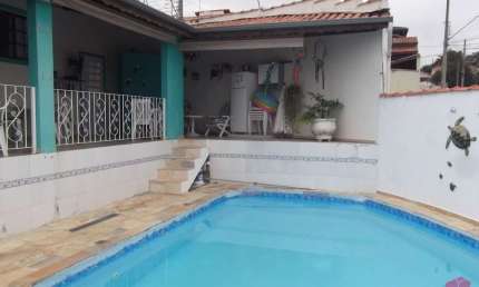 Casa com 3 quartos à venda no Jardim Terras de São João, Jacareí  por R$ 745.000