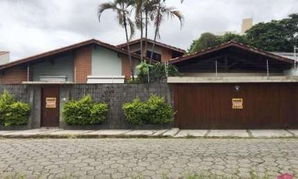 Casa com 3 quartos à venda no Jardim Siesta, Jacareí  por R$ 1.230.000