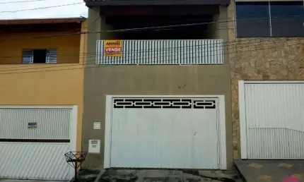Casa com 4 quartos à venda na Vila Nova Aliança, Jacareí  por R$ 650.000