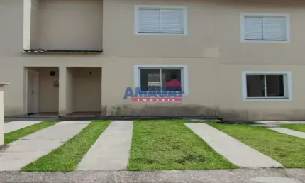 Casa em condomínio fechado com 2 quartos à venda no Jardim Colônia, Jacareí  por R$ 270.000