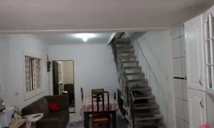 Casa com 4 quartos à venda na Vila Nova Aliança, Jacareí  por R$ 390.000