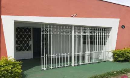 Sala comercial à venda no Jardim Marister, Jacareí  por R$ 800.000