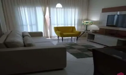 Casa em condomínio fechado com 3 quartos à venda no Jardim Santa Maria, Jacareí  por R$ 585.000
