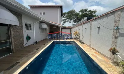 Casa com 4 quartos à venda no Jardim Flórida, Jacareí  por R$ 1.200.000