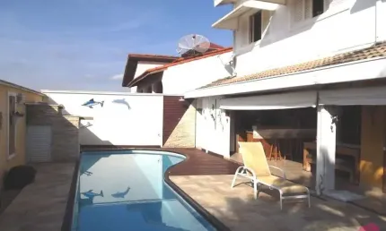 Casa em condomínio fechado com 4 quartos à venda no Jardim Coleginho, Jacareí  por R$ 1.280.000