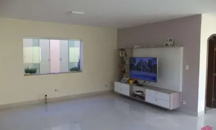 Casa com 3 quartos à venda no Jardim Santa Maria, Jacareí  por R$ 760.000