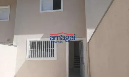 Casa com 2 quartos à venda no Jardim Bela Vista, Jacareí  por R$ 320.000