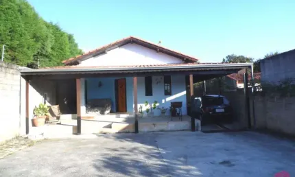 Casa com 3 quartos à venda no Jardim Califórnia, Jacareí  por R$ 1.000.000