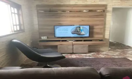 Casa com 3 quartos à venda no Centro, Jacareí  por R$ 372.000