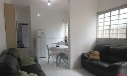 Casa com 2 quartos à venda no Parque Imperial, Jacareí  por R$ 215.000