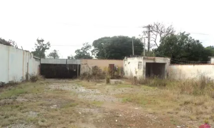 Terreno comercial para alugar no Jardim Pereira do Amparo, Jacareí  por R$ 3.000