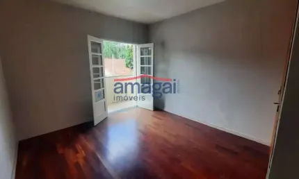 Casa com 4 quartos à venda no jardim paraíba, jacareí  por r$ 800.000