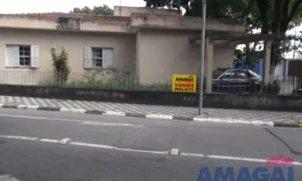 Casa com 3 quartos à venda no Centro, Jacareí  por R$ 1.500.000