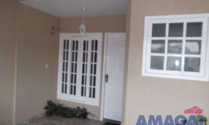 Casa em condomínio fechado com 2 quartos à venda na Cidade Jardim, Jacareí  por R$ 350.000