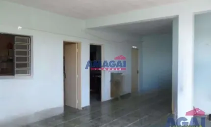 Casa com 3 quartos à venda no Jardim Colônia, Jacareí  por R$ 450.000