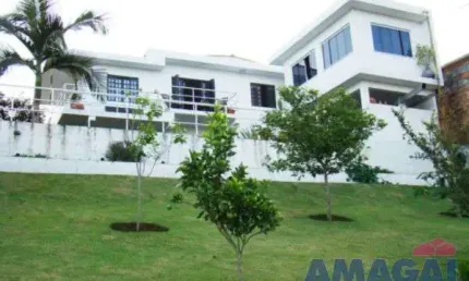 Casa com 3 quartos à venda no Centro, Igaratá  por R$ 950.000