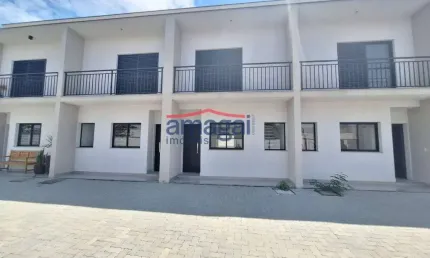 Casa em condomínio fechado com 3 quartos à venda no Jardim Santa Maria, Jacareí  por R$ 589.000