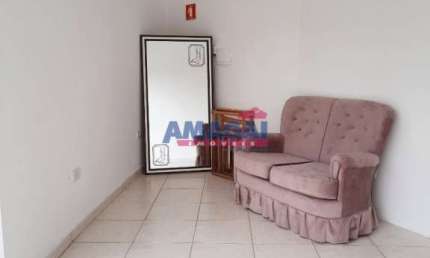 Sala comercial para alugar no Parque Santo Antônio, Jacareí  por R$ 850