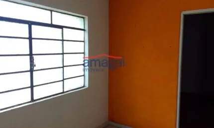 Casa com 3 quartos à venda no Jardim Bela Vista, Jacareí  por R$ 220.000