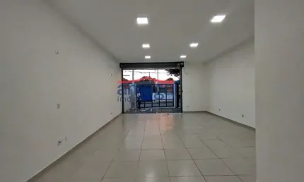 Barracão / Galpão / Depósito para alugar no São João, Jacareí  por R$ 2.200