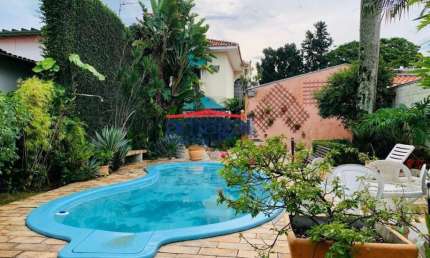 Casa à venda no Jardim Siesta, Jacareí  por R$ 280.000