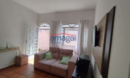 Casa com 2 quartos à venda no Parque Santo Antônio, Jacareí  por R$ 320.000