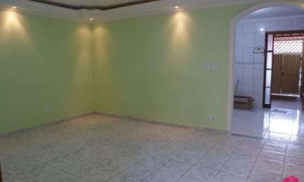 Casa com 3 quartos para alugar no Parque Califórnia, Jacareí  por R$ 2.000