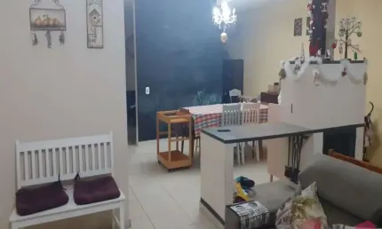 Casa com 2 quartos para alugar no Centro, Jacareí  por R$ 2.990